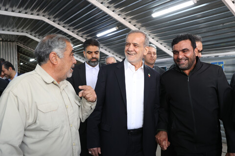 تصاویر/ افتتاح مجتمع‌ تفریحی و گردشگری در سیرجان با حضور رئیس جمهور