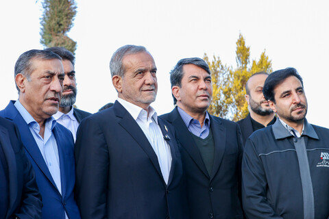 تصاویر/ افتتاح مجتمع‌ تفریحی و گردشگری در سیرجان با حضور رئیس جمهور