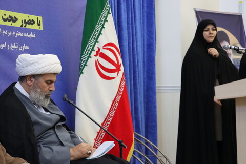 نشست مبلغین استان خوزستان با معاون تبلیغ و امور فرهنگی حوزه های علمیه کشور

