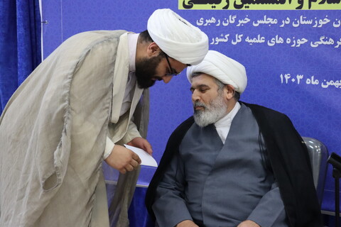 نشست مبلغین استان خوزستان با معاون تبلیغ و امور فرهنگی حوزه های علمیه کشور
