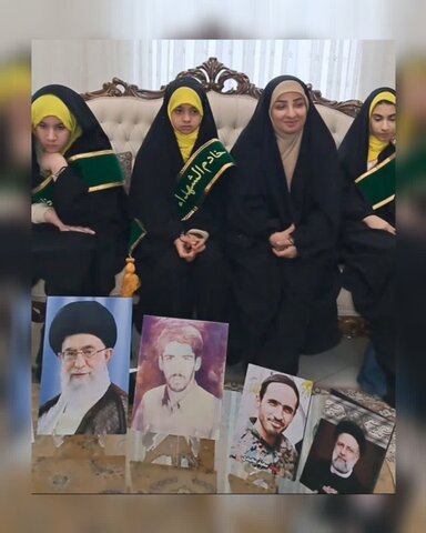 تصاویر/دیدار طلاب مدرسه علمیه فاطمه الزهرا اراک با خانواده شهید مهدی محمودی