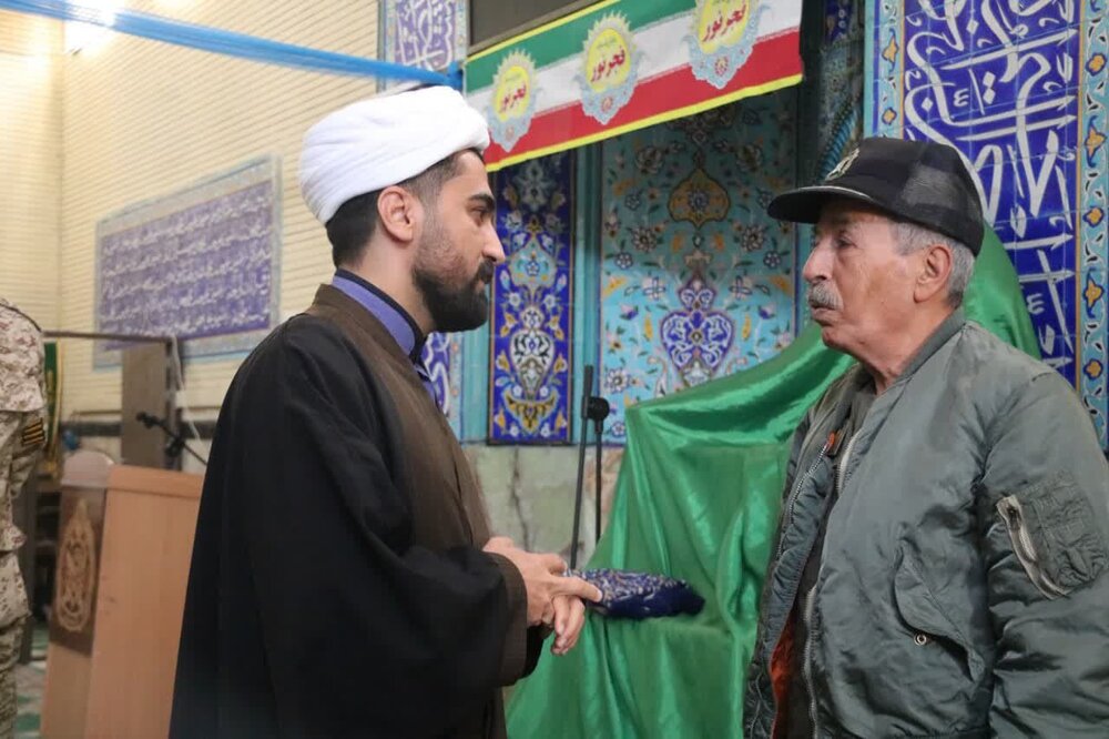 نیروی هوایی افتخارآفرین در آسمان و زمین