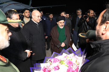 رئیس مجلس وارد فرودگاه ارومیه شد + عکس