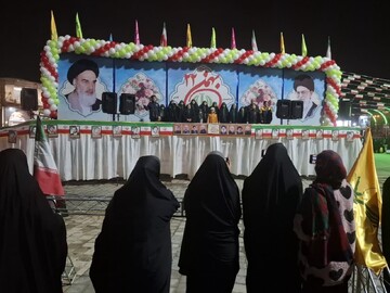 طنین ندای الله‌ اکبر و نورافشانی در میدان جهاد کاشان + فیلم و عکس