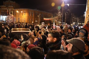 تصاویر/ مراسم گلبانگ الله‌اکبر  در شب جشن چهل و ششمین سال پیروزی انقلاب اسلامی در میدان انقلاب ارومیه