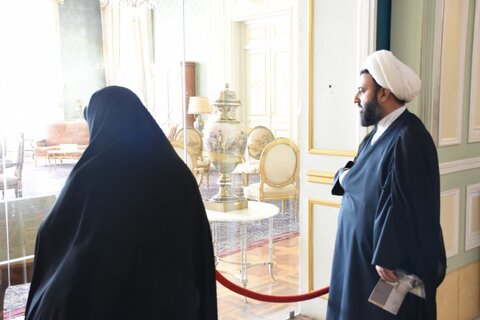 بازدید اساتید خواهر حوزه علمیه خراسان از کاخ سعدآباد