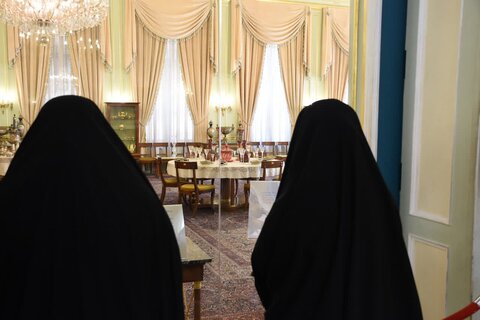 بازدید اساتید خواهر حوزه علمیه خراسان از کاخ سعدآباد
