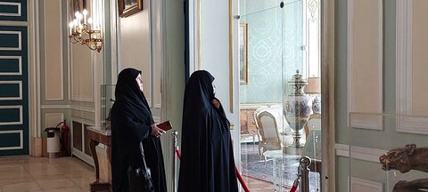 بازدید اساتید خواهر حوزه علمیه خراسان از کاخ سعدآباد