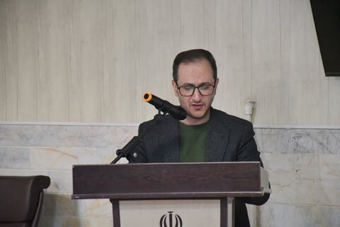 تصاویر/ محفل شعر و روایتگری حماسـه و ایثار  در خوی