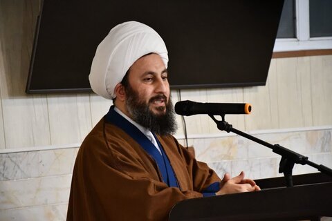 تصاویر/ محفل شعر و روایتگری حماسـه و ایثار  در خوی