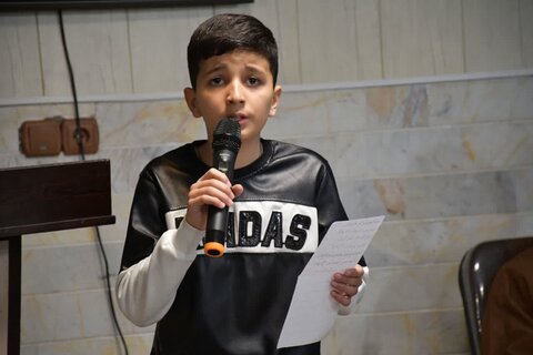 تصاویر/ محفل شعر و روایتگری حماسـه و ایثار  در خوی