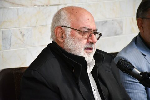 تصاویر/ محفل شعر و روایتگری حماسـه و ایثار  در خوی