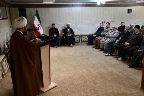 تصاویر/ محفل شعر و روایتگری حماسـه و ایثار  در خوی