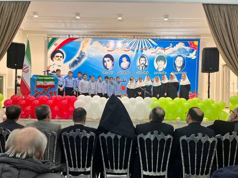 تصاویر/  مراسم گرامیداشت دهه فجر انقلاب اسلامی در کلیسای ارامنه ارومیه