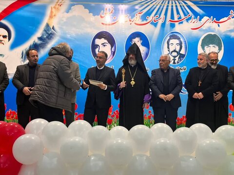 تصاویر/  مراسم گرامیداشت دهه فجر انقلاب اسلامی در کلیسای ارامنه ارومیه