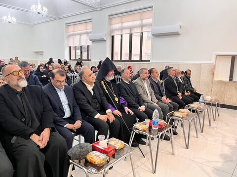 تصاویر/  مراسم گرامیداشت دهه فجر انقلاب اسلامی در کلیسای ارامنه ارومیه