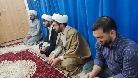 تصاویر/جلسه هم اندیشی مدرسه علمیه امام خمینی شهرستان خمین پیرامون مسئله جذب طلبه