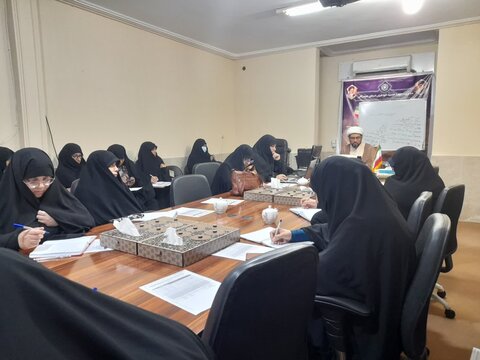 تصاویر/ دوره تخصصی پاسخ به شبهات حوزه زن و خانواده در مرکز مدیریت حوزه علمیه خواهران هرمزگان