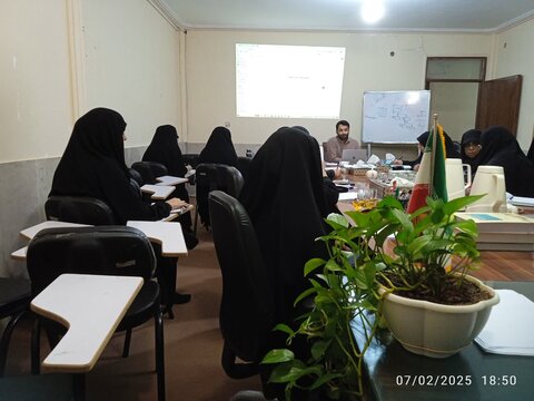 تصاویر/ دوره تخصصی پاسخ به شبهات حوزه زن و خانواده در مرکز مدیریت حوزه علمیه خواهران هرمزگان