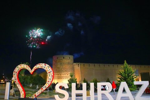 تصاویر| نورافشانی جشن انقلاب اسلامی در ارگ کریمخان