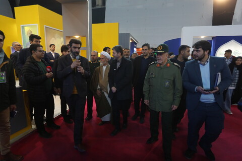 تصاویر / افتتاح نمایشگاه معرفی  فعالیت های برجسته  رده های مقاومت بسیج در استان اصفهان