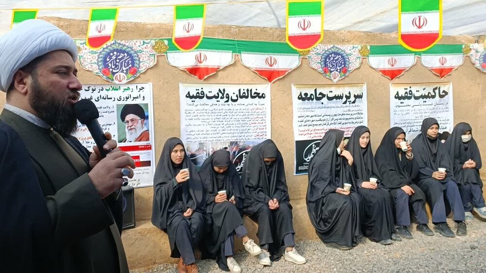 حضور اساتید انقلابی نقطه قوت نمایشگاه حضور تا ظهور در کهک