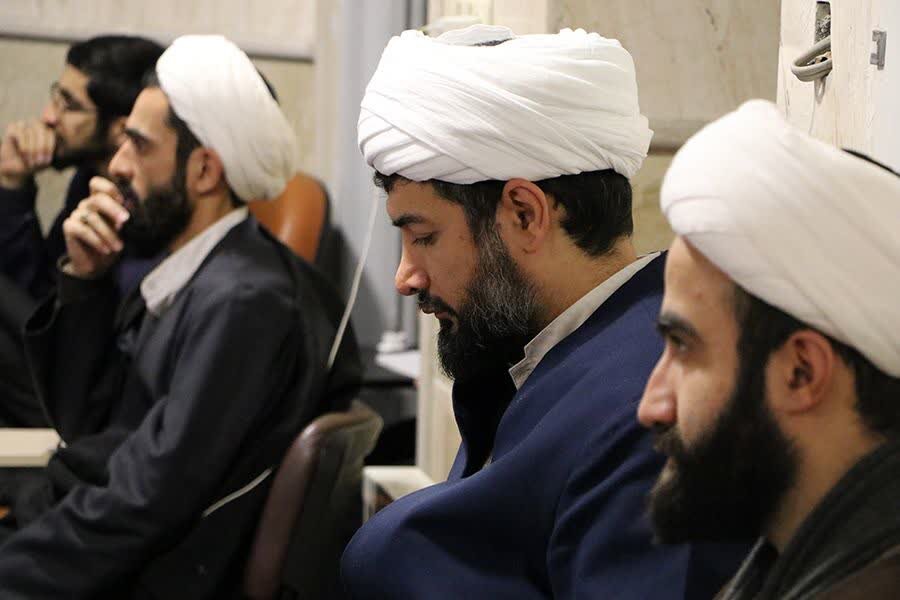 حوزه/ نشست علمی ـ پژوهشی «تأملاتی در نظریه ولایت فقیه» برگزار گردید