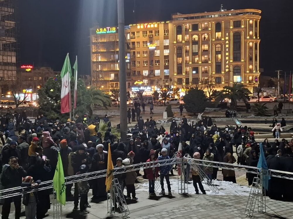 ندای الله اکبر در میدان جهاد کاشان طنین‌انداز شد