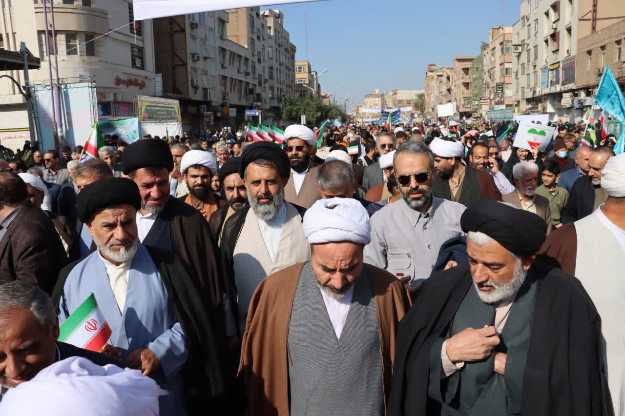 ملت ایران پشتیبانی خود از ولایت فقیه را به جهانیان ثابت کردند