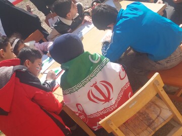 تصاویر ایستگاه نقاشی فجر انقلاب در کوهدشت