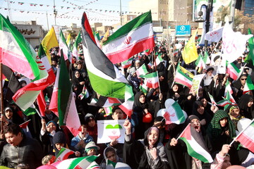 فیلم| خروش انقلابی مردم و مسئولان شهرستان بهمئی در جشن انقلاب