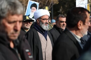 حضور در راهپیمایی ۲۲ بهمن پیامی محکم به دشمنان انقلاب اسلامی است