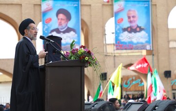 پیروزی ملت ایران بر نظام استکبار ناشی از پایبندی به کلمه طیبه بود