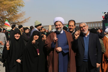 از حضور تا ظهور، تجلی وفاداری و اتحاد باشکوه مردم