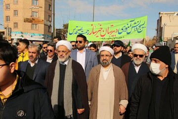 گفتمان انقلاب اسلامی، خدمت بی‌وقفه به مردم است