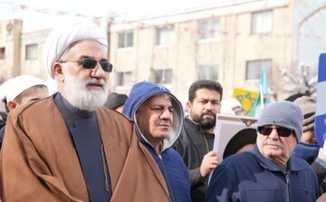 ۲۲ بهمن تجلی وحدت و بصیرت است