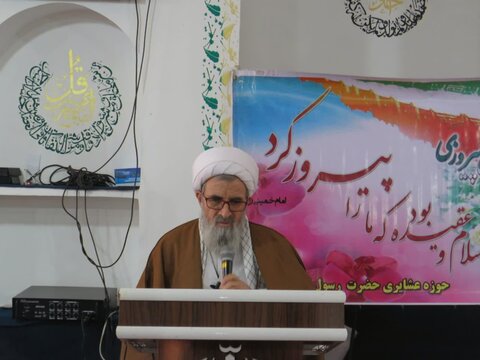 تصاویر/ نشست  هم اندیشی روحانیون متنفذین شیعه و سنی چالدران