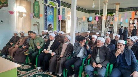 تصاویر/ نشست  هم اندیشی روحانیون متنفذین شیعه و سنی چالدران