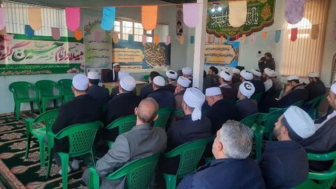 تصاویر/ نشست  هم اندیشی روحانیون متنفذین شیعه و سنی چالدران