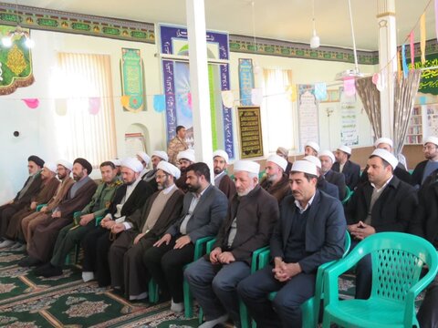 تصاویر/ نشست  هم اندیشی روحانیون متنفذین شیعه و سنی چالدران