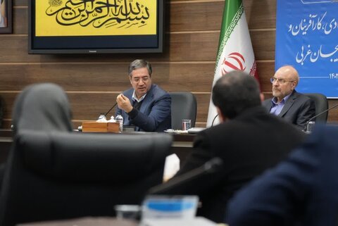 تصاویر/ نشست فعالان اقتصادی، کارآفرینان و تولیدکنندگان استان با رئیس مجلس شورای اسلامی