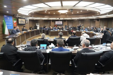 تصاویر/ نشست فعالان اقتصادی، کارآفرینان و تولیدکنندگان استان با رئیس مجلس شورای اسلامی