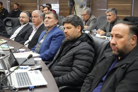 تصاویر/ نشست فعالان اقتصادی، کارآفرینان و تولیدکنندگان استان با رئیس مجلس شورای اسلامی