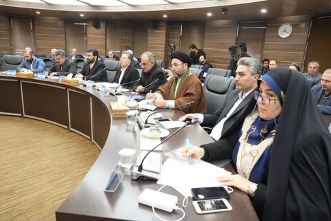 تصاویر/ نشست فعالان اقتصادی، کارآفرینان و تولیدکنندگان استان با رئیس مجلس شورای اسلامی