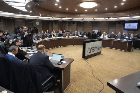 تصاویر/ نشست فعالان اقتصادی، کارآفرینان و تولیدکنندگان استان با رئیس مجلس شورای اسلامی