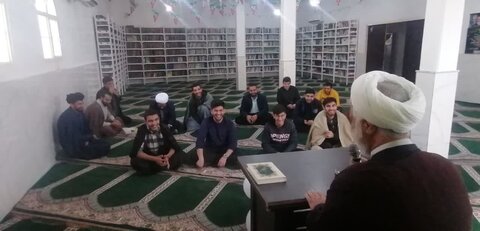 تصاویر جشن سالگرد پیروزی انقلاب در مدرسه امام رضا(ع)پلدختر