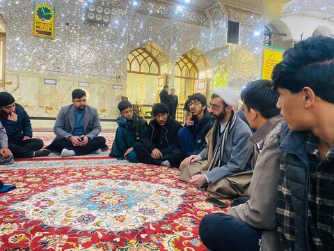 تصاویر/ تجدید میثاق طلاب مدرسه علمیه امام موسی کاظم(ع) برزک با امام راحل و شهدا