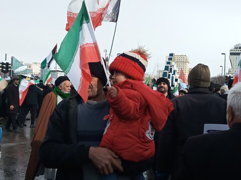 تصاویر راهپیمایی ۲۲ بهمن ماه در مشهد