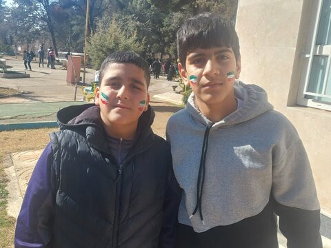 تصاویر ایستگاه نقاشی فجر انقلاب در کوهدشت