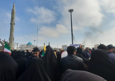 تصاویر/برگزاری مراسم پرشور راهپیمایی ۲۲ بهمن در اراک